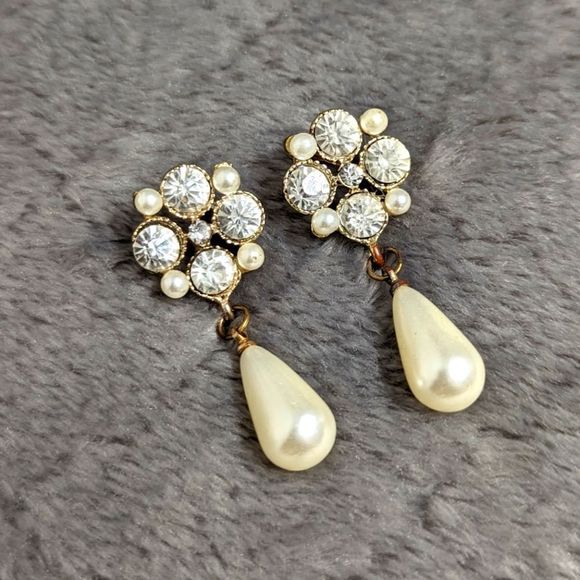 Vintage Clear Rhinestone/Faux Pearl Drop Pierced Earrings - Picture 3 of 9
